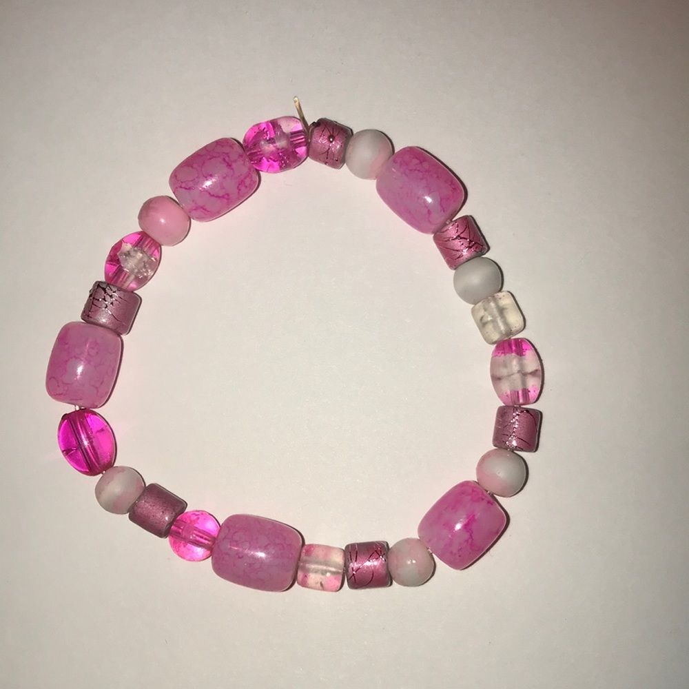 Different bead pink bracelet